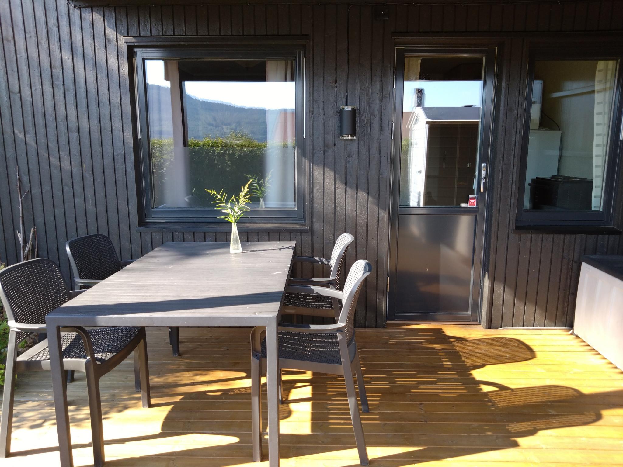 Egen inngang med terrasse